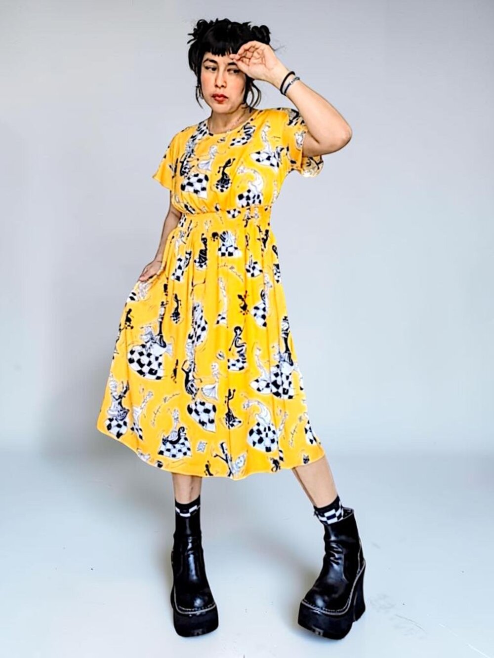 Moschino rare VTG 90's fairy grunge whimsy surrealism art chess yellow dress 6 - Picture 3 of 15